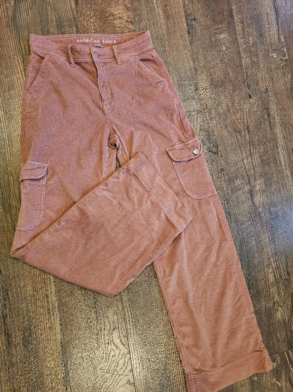 American Eagle Outfitters super high-waisted baggy wide-leg cargo pants Size 0